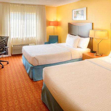 Fairfield Inn Saint Louis Collinsville Exterior photo